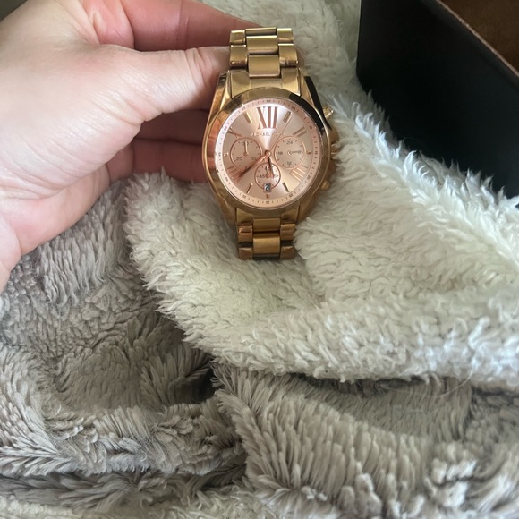 Michael Kors Rose Gold Watch - Picture 5 of 5